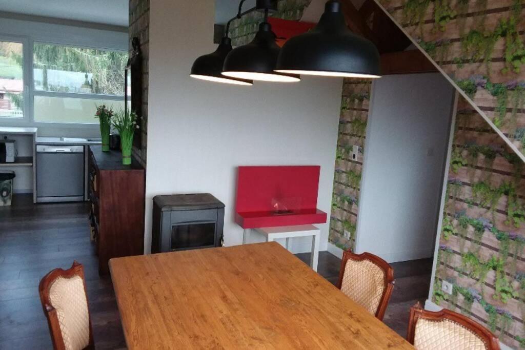 Pouligney-Lusans Appartement Lumineux, Calme Et Panoramique !! מראה חיצוני תמונה